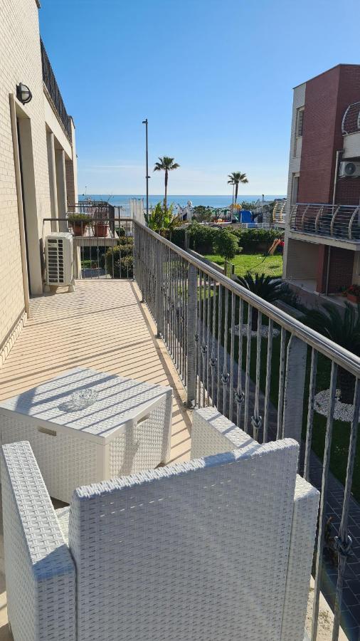 Il Sorriso Di Angelina Bed & Breakfast Pescara Exterior photo